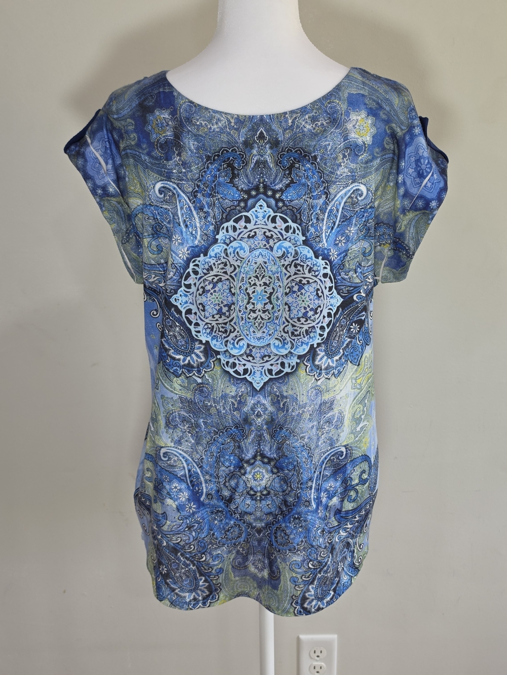 dressbarn Blue Paisley Medallion Short-Sleeve Tunic Top